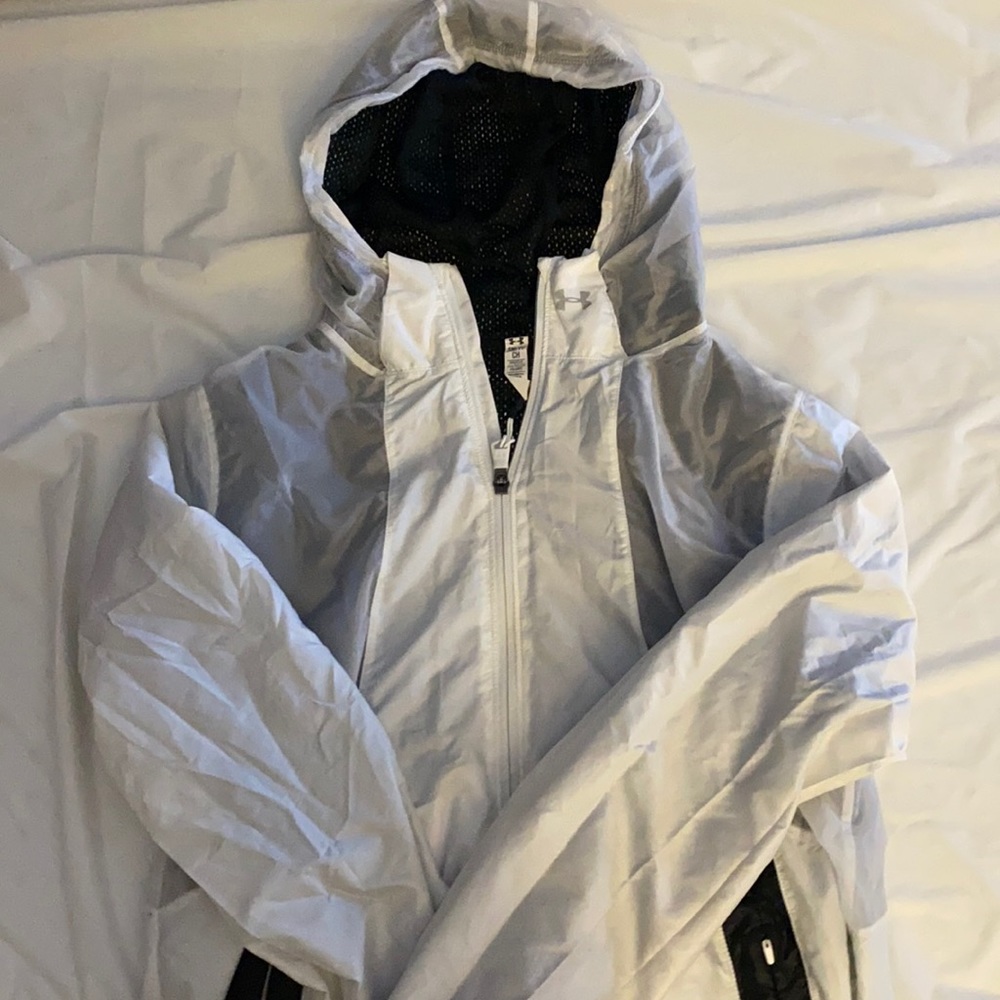 under armour wind breaker